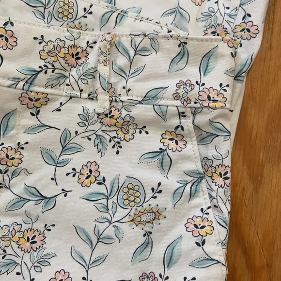 LOFT Floral ankle pants - Picture 8 of 10